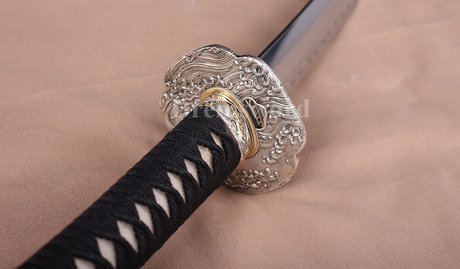 Clay Tempered Katana 1095 high carbon steel Steel Japanese sumrai sword full tang sharp.
