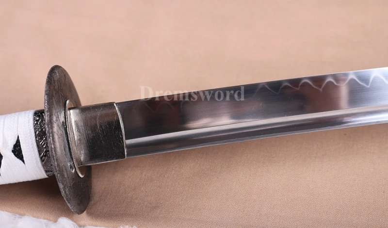 Clay tempered T10 steel katana japanese samurai sword full tang sharp battle ready.