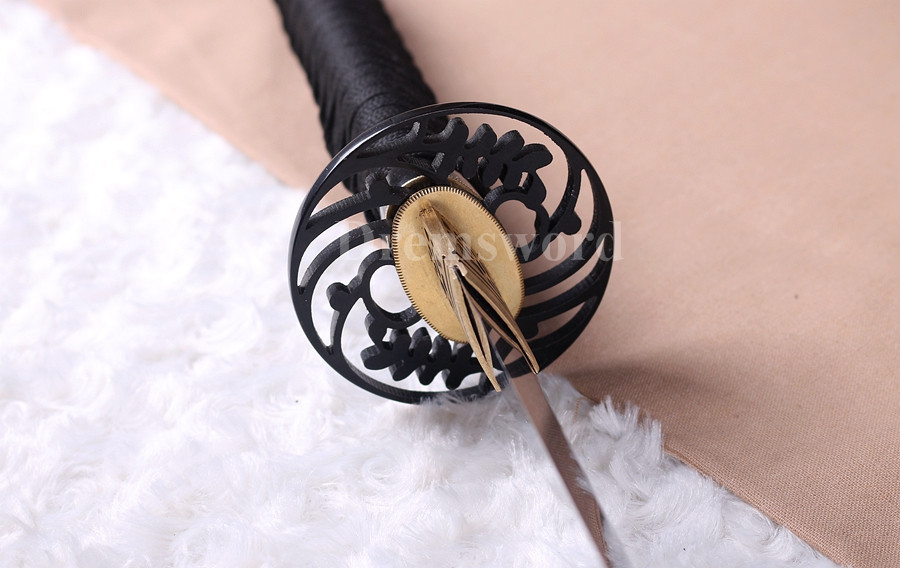 Choji hamon T10 steel Clay tempered katana japanese samurai sword full tang razor sharp.
