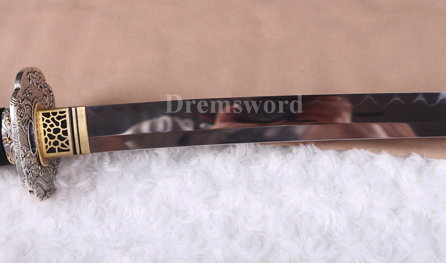 Clay Tempered Katana 1095 high carbon steel Steel Japanese sumrai sword full tang sharp.