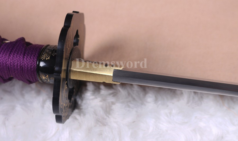 Clay tempered T10 steel real hamon japanese samurai katana sword full tang sharp traditional hand abrasive.