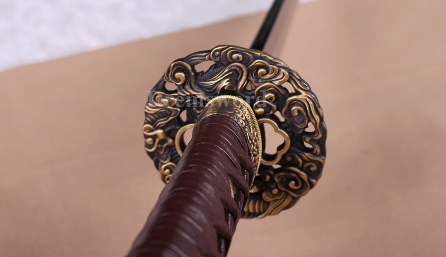 High quality Clay tempered T10 steel real hamon japanese samurai katana sword full tang sharp traditional hand abrasive.
