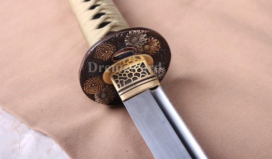 Clay tempered T10 steel 火焰 Choji hamon katana japanese samurai sword full tang razor sharp.