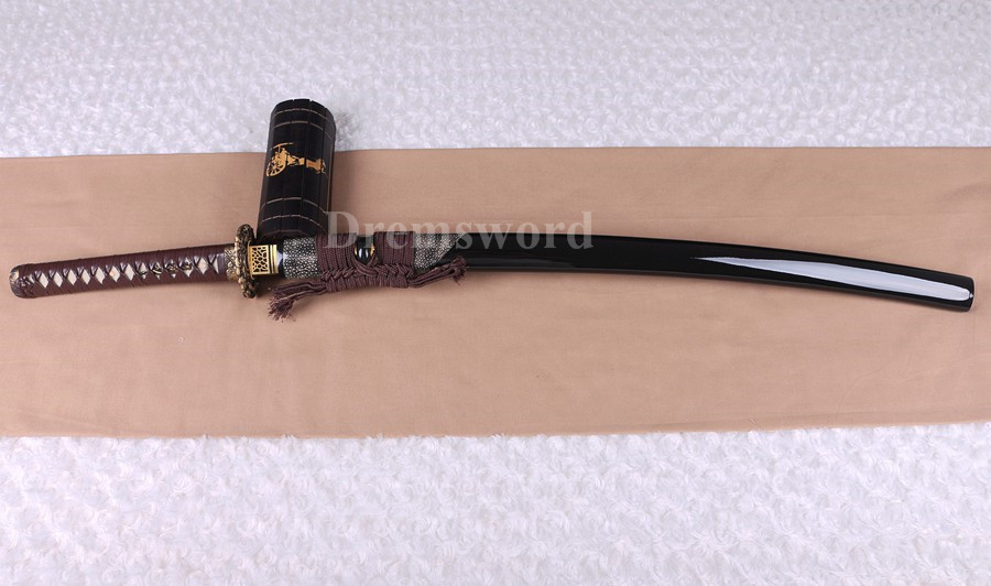 High quality Clay tempered T10 steel real hamon japanese samurai katana sword full tang sharp traditional hand abrasive.
