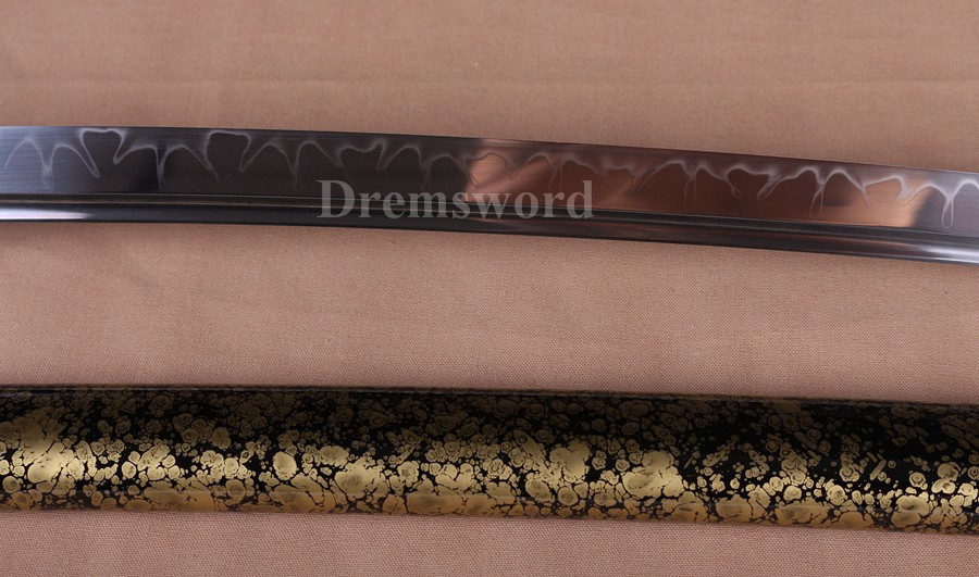 High quality Clay Tempered T10 steel 火焰 hamon Japanese Samurai Sword Full Tang Battle ready Sharp.