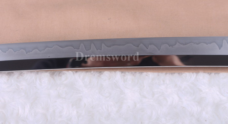 Clay tempered T10 steel real hamon japanese samurai katana sword full tang sharp traditional hand abrasive.