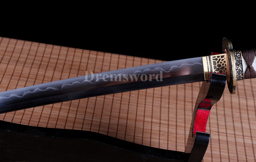Clay tempered folded steel katana japanese samurai sword full tang battle ready sharp.