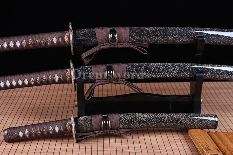 Clay tempered Folded Steel Hazuya Polish Japanese Samurai Sword Set Katana+Wakizashi+Tanto blossom engraved Razor Sharp.