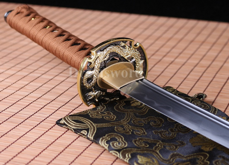 UNOKUBI-ZUKURI clay tempered Folded steel wakizashi Japanese Samurai Sword full tang sharp.