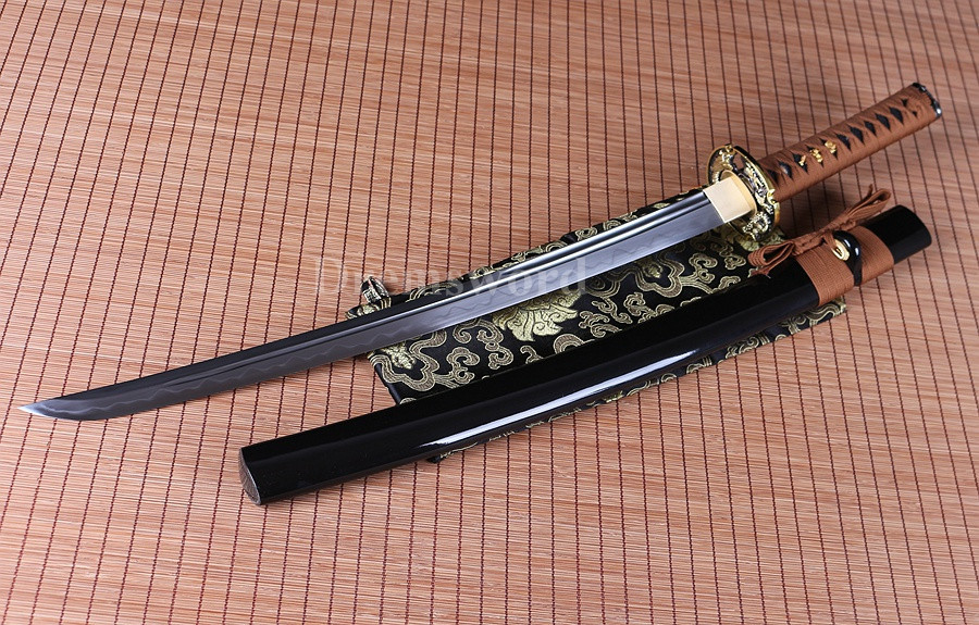 UNOKUBI-ZUKURI clay tempered Folded steel wakizashi Japanese Samurai Sword full tang sharp.