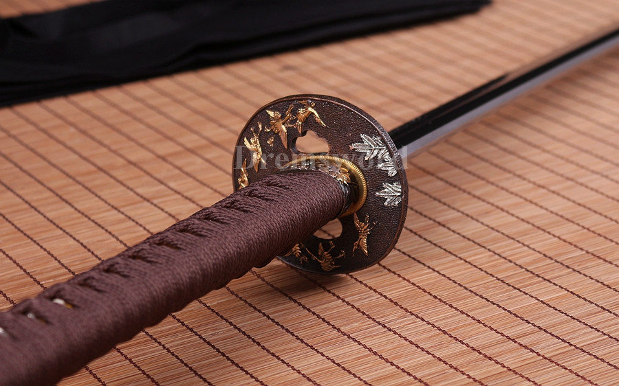 Clay tempered folded steel katana Japanese Samurai Sword full tang battle ready sharp blade.