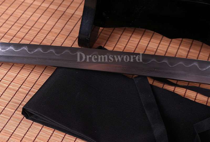 Clay tempered folded steel katana Japanese Samurai Sword full tang battle ready sharp blade.