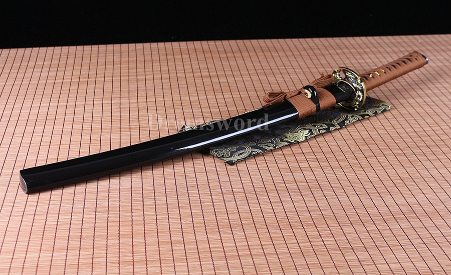 UNOKUBI-ZUKURI clay tempered Folded steel wakizashi Japanese Samurai Sword full tang sharp.
