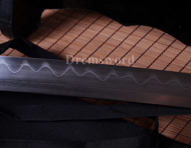 Clay tempered folded steel katana Japanese Samurai Sword full tang battle ready sharp blade.