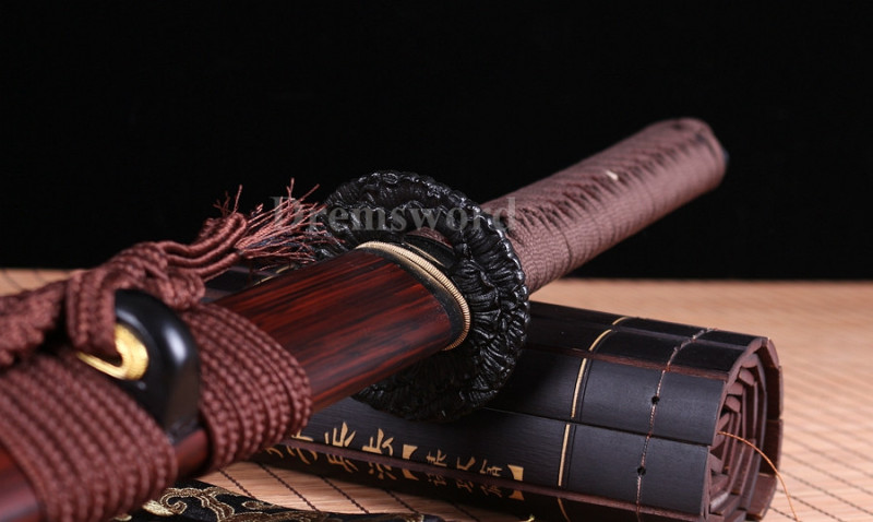 Clay Tempered Japanese Samurai Katana Sword Damascus Red Folded Steel full tang.