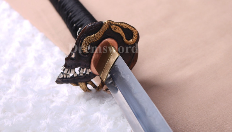 Clay tempered Folded steel Feather-shaped pattern texture katana japanese samurai sword full tang sharp.