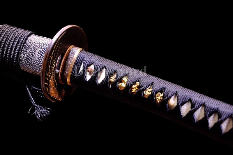 High quality Shihozume Clay tempered choji hamon katana japanese samurai sword full tang battle ready sharp.