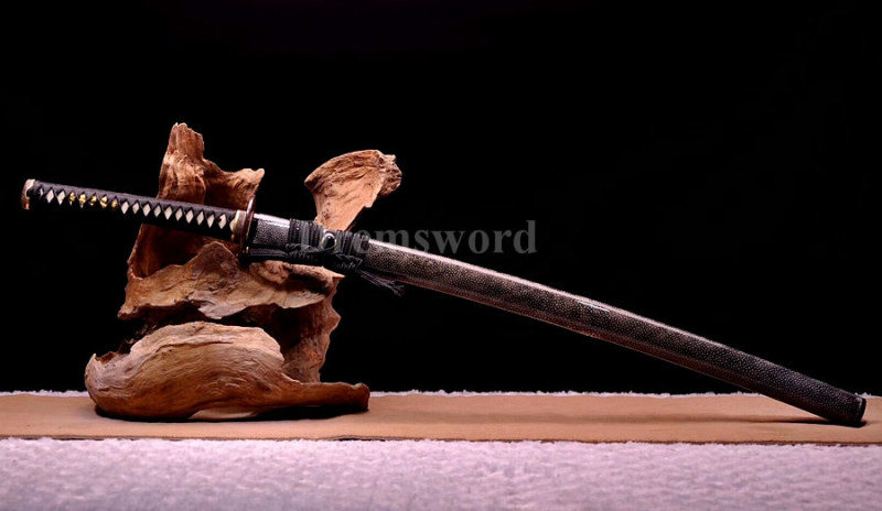 High quality Shihozume Clay tempered choji hamon katana japanese samurai sword full tang battle ready sharp.