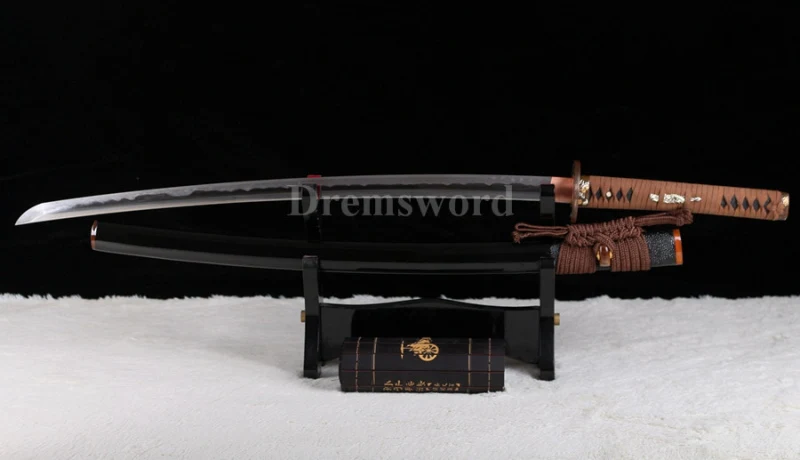 Shihozume Clay Tempered Lamination Blade Katana Japanese samurai Sword Battle Ready sharp.