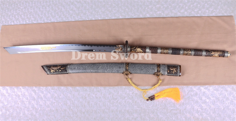 Rare Top quality Chinese Sword clay tempered abrasive laminated folded Steel Battle Ready Kang Xi Saber 康熙战刀 Sharp Broadsword.