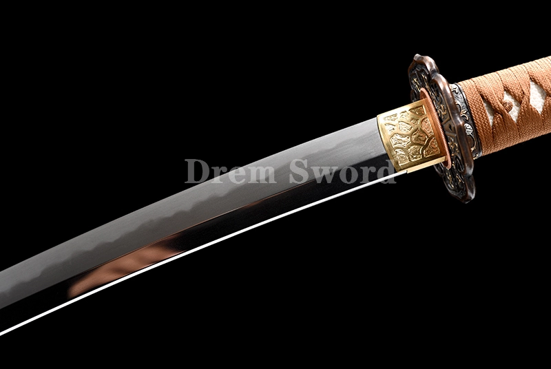 Tamahagane steel Gunto Sword Clay Tempered Full-Rayskin Saya Hazuya Polish