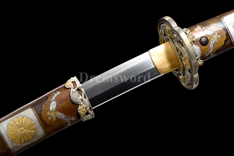Japanese Tachi Sword Clay Tempered Folded Steel hazuya Abrasive real suguha hamon Full Tang Sharp Blade hand carved brass tsuka and saya.