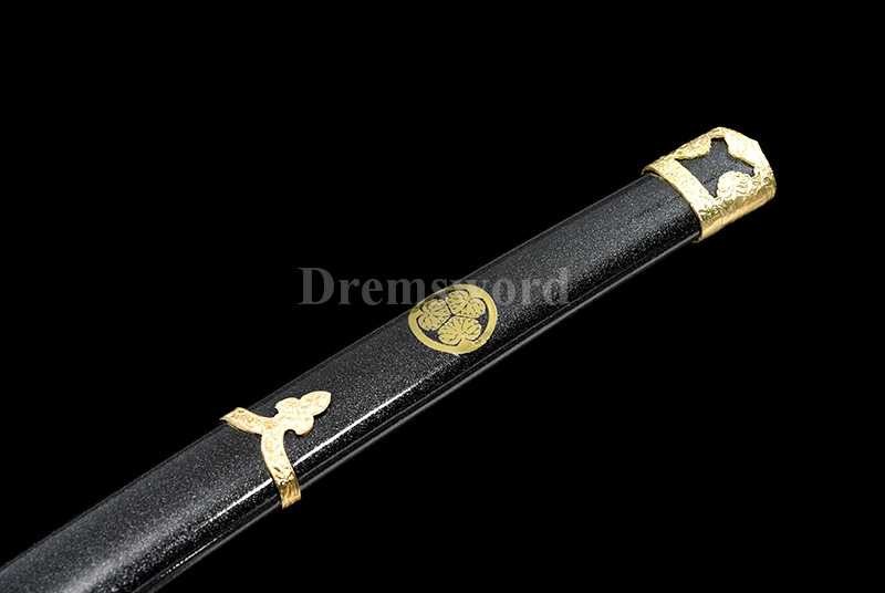 handmade Clay Tempered damascus folded steel tachi Japanese samurai Sword fully hand polished.