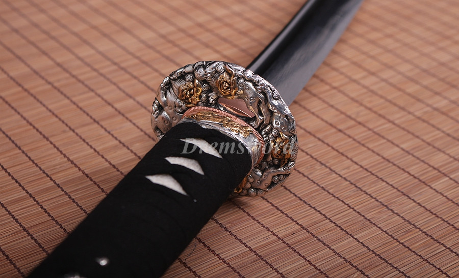 Handmade Damascus Folded Steel katana Japanese Samurai Sword Full Tang battle ready Sharp Blade.