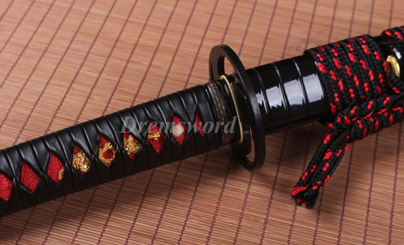 Handmade 9260 spring steel Kogarasu-Maru razor sharp katana japanese samurai sword full tang battle ready.