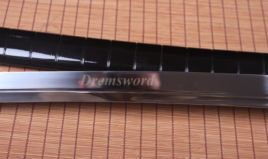 Handmade 9260 spring steel Kogarasu-Maru razor sharp katana japanese samurai sword full tang battle ready.