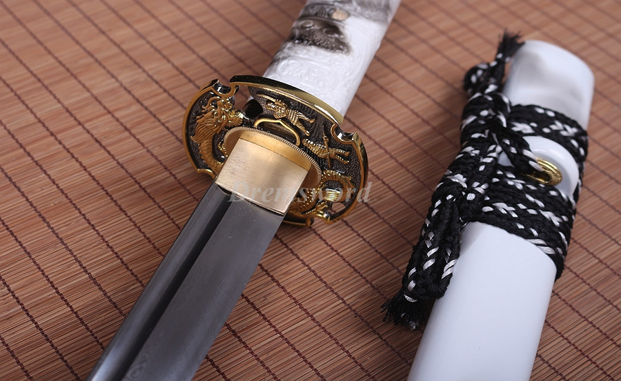 Hand forge Damascus Folded Steel katana Japanese Samurai Sword Full Tang battle ready Sharp Blade.