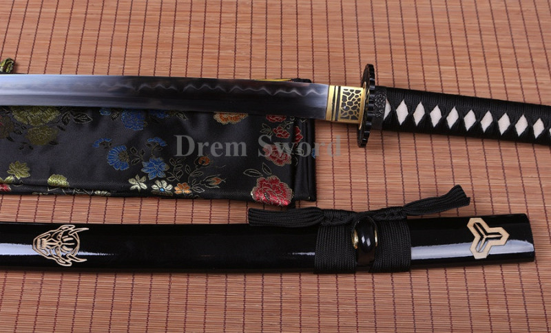 Clay tempered katana sword T10 steel handmade japanese samurai sword full tang sharp battle ready.