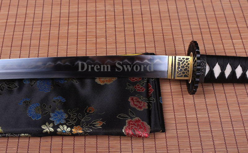 Clay tempered katana sword T10 steel handmade japanese samurai sword full tang sharp battle ready.