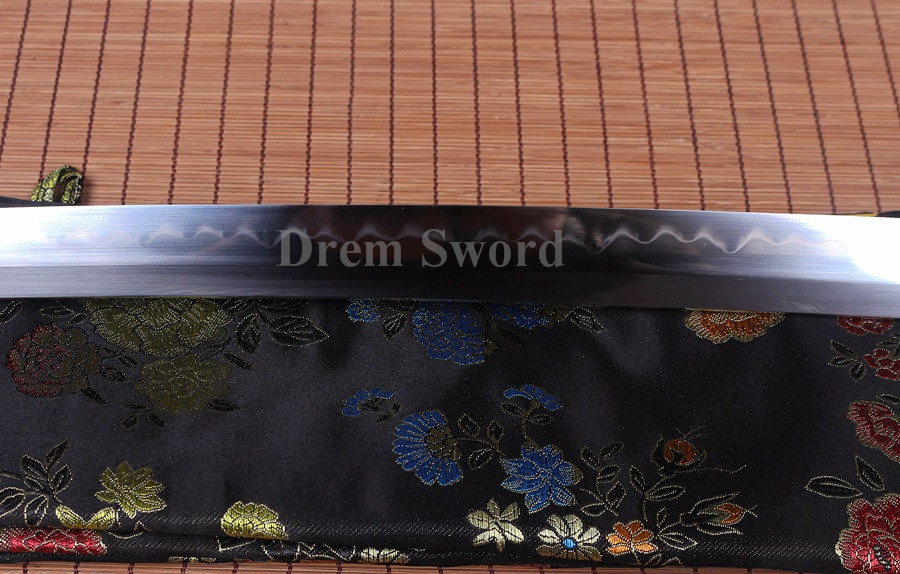 Clay tempered katana sword T10 steel handmade japanese samurai sword full tang sharp battle ready.