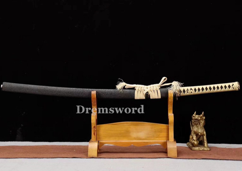 Folded Steel Clay Tempered Samurai Katana Japanese Sword Real Hamon Full Tang. Drem-V554.