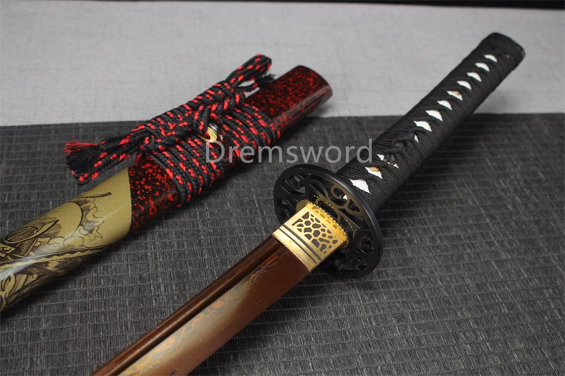 Handmade damascus folded steel  japanese samurai katana battle ready sharp sword