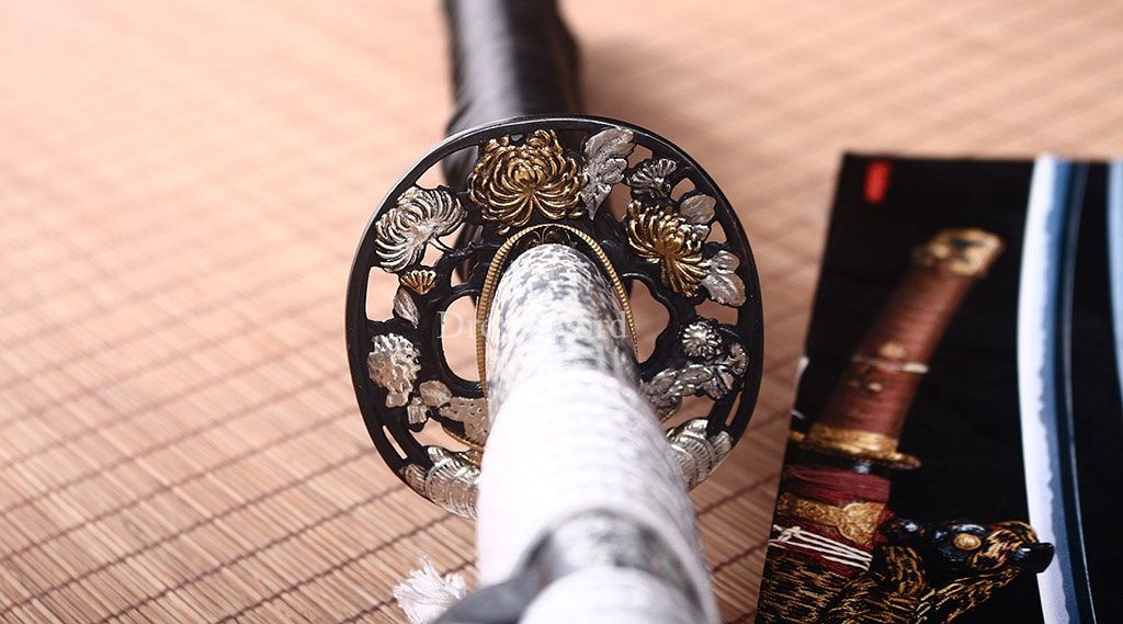 L6 Steel Clay Tempered Choji Hamon Blade Katana Japanese Samurai Sword O-kissaki SHINOGI-ZUKURI White