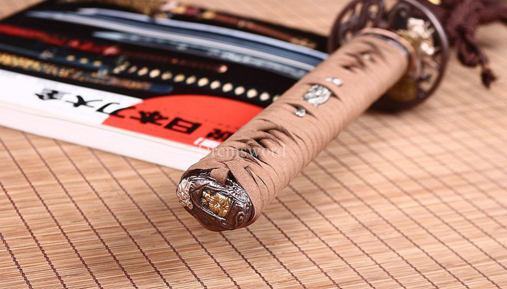 Shihozume ClayTempered Katana Japanese Samurai Sword Hand Polishing Ox Horn Saya Shinogi Zukuri full tang Black.