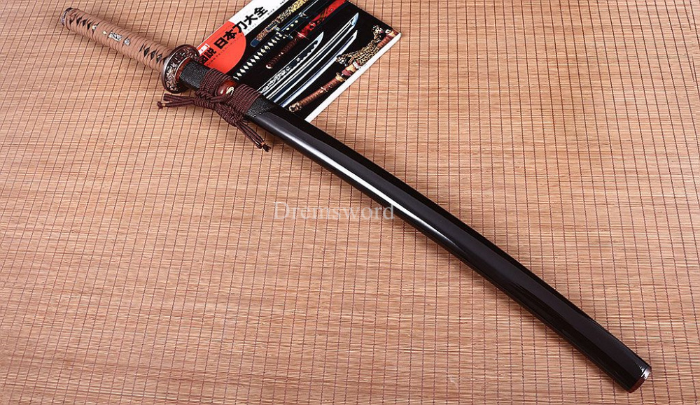 Shihozume ClayTempered Katana Japanese Samurai Sword Hand Polishing Ox Horn Saya Shinogi Zukuri full tang Black.
