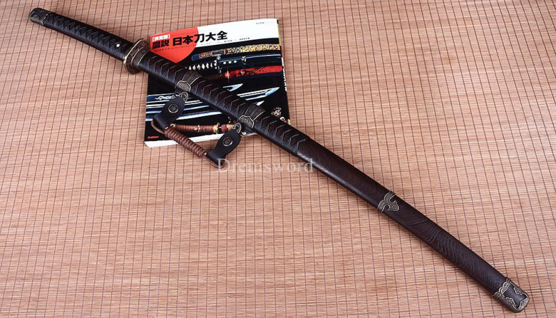 Damascus Folded Steel Clay tempered Tachi Japanese Samurai Katana Battle Sword Shinogi-Zukuri Brown