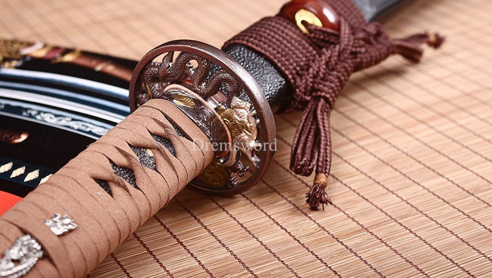 Shihozume ClayTempered Katana Japanese Samurai Sword Hand Polishing Ox Horn Saya Shinogi Zukuri full tang Black.