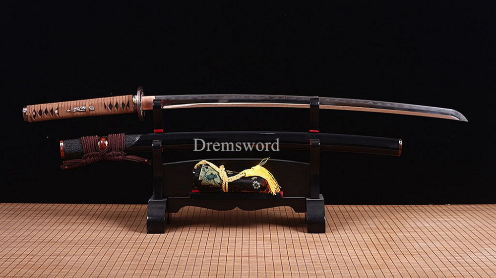 Shihozume ClayTempered Katana Japanese Samurai Sword Hand Polishing Ox Horn Saya Shinogi Zukuri full tang Black.