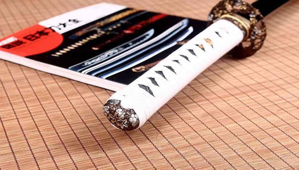 Honsanmai Clay Tempered Katana Japanese Samurai Sword Hand Painted Ox Horn Saya Shinogi-Zukuri black