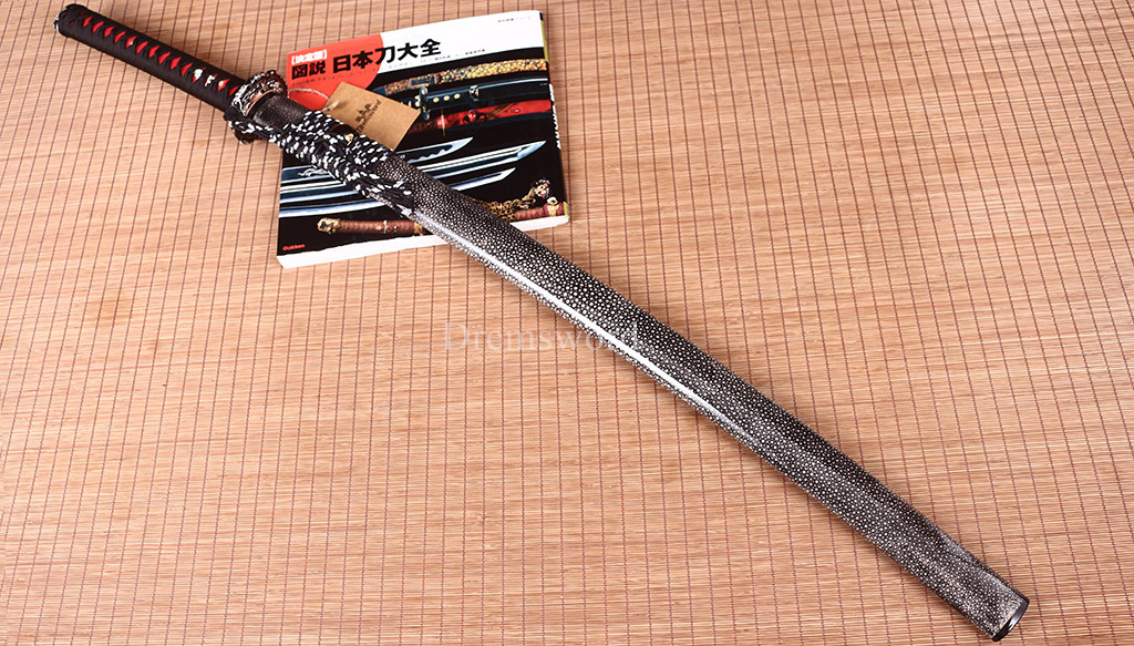 Honsanmai Clay Tempered Katana Japanese Samurai Sword Battle Ready Sharp Rayskin Shinogi-Zukuri black