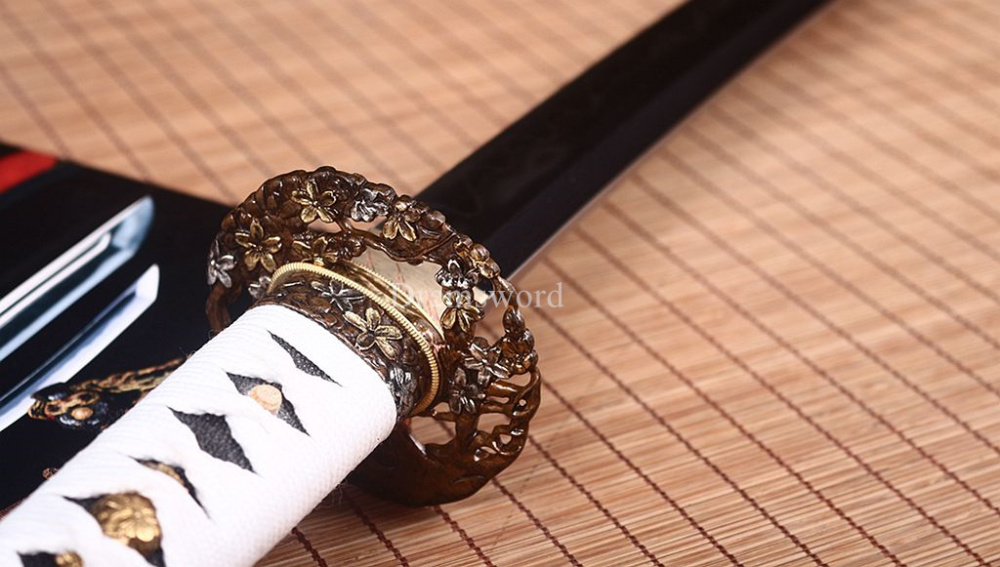 Honsanmai Clay Tempered Katana Japanese Samurai Sword Hand Painted Ox Horn Saya Shinogi-Zukuri black