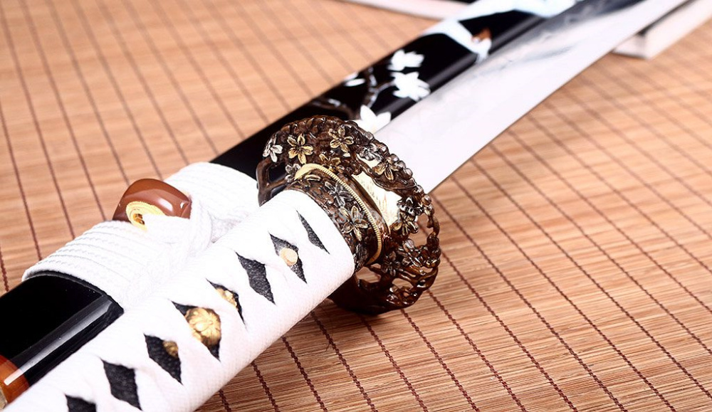 Honsanmai Clay Tempered Katana Japanese Samurai Sword Hand Painted Ox Horn Saya Shinogi-Zukuri black