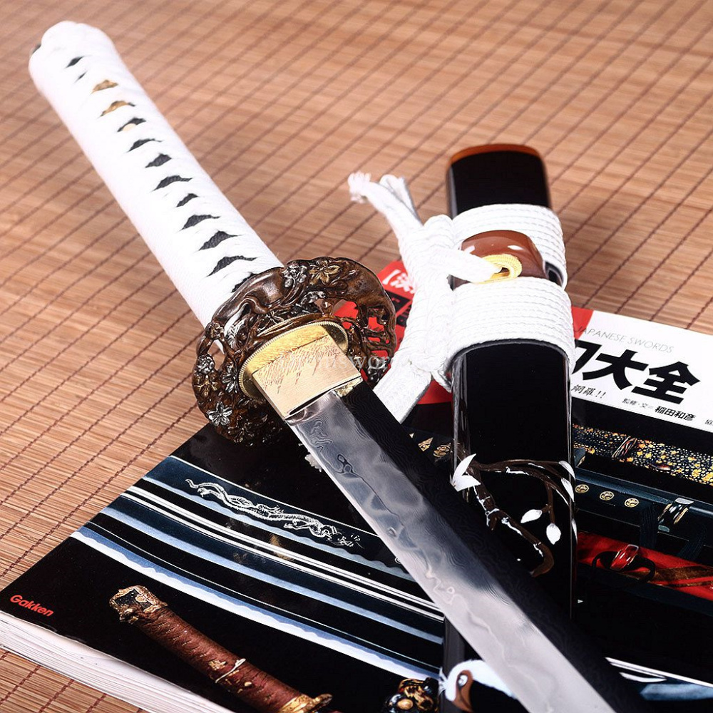 Honsanmai Clay Tempered Katana Japanese Samurai Sword Hand Painted Ox Horn Saya Shinogi-Zukuri black