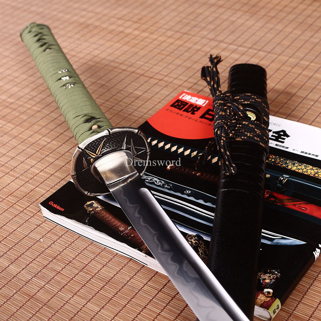 Damascus Folded Steel Clay tempered O Katana Japanese Samurai Sword Rattan Saya Shinogi-Zukuri Black