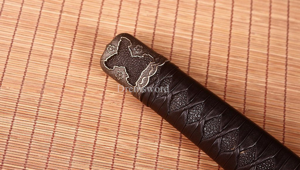 Damascus Folded Steel Clay tempered Tachi Japanese Samurai Katana Battle Sword Shinogi-Zukuri Brown