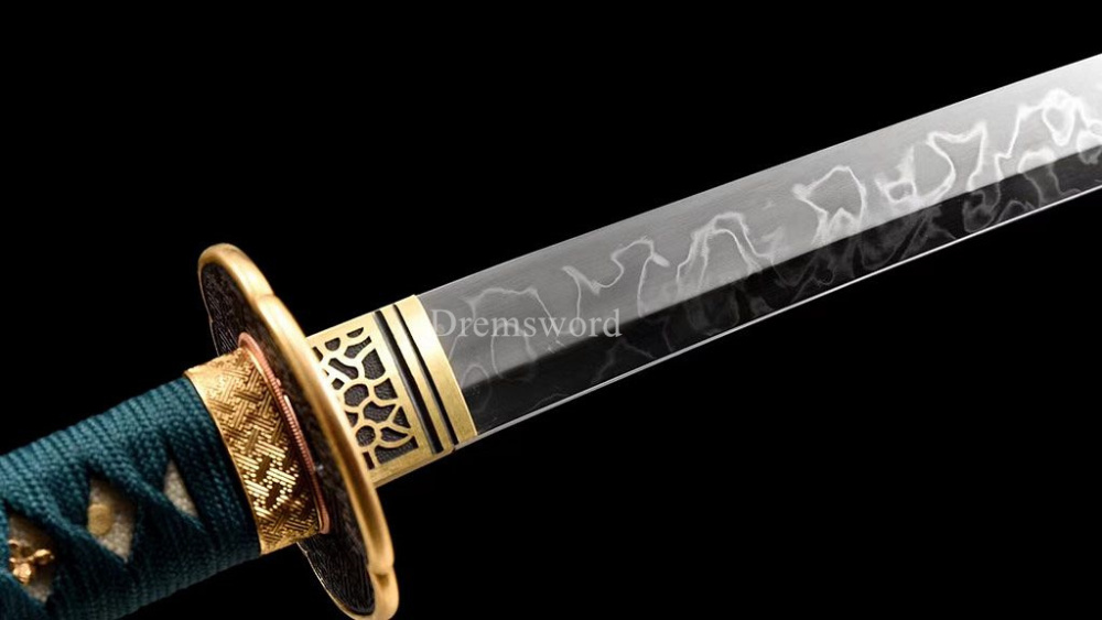 T10 Steel Clay Tempered Katana Japanese Samura Real Sword HITATSURA Ox Horn Saya Shinogi Zukuri Full Tang Green.